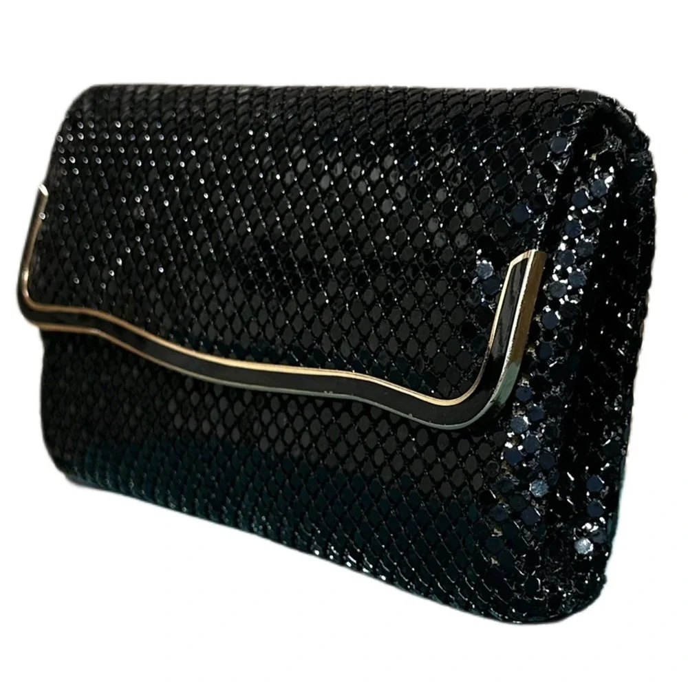 80’s LA REGAL LTD metal mesh clutch shoulder bag Elegant Black & gold trim